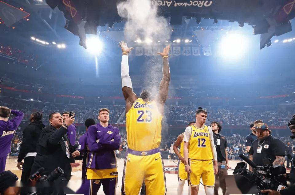 超50项NBA历史第一！詹姆斯书写传奇
