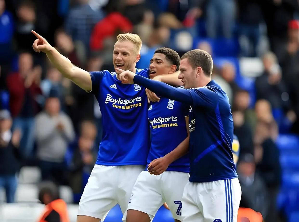 kaiyun.com -4月15日英甲：卢顿迎战北安普敦，AFC温布尔登对决斯托克港