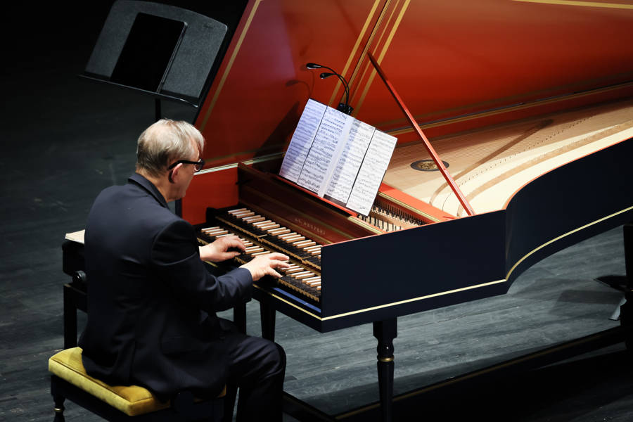 古乐巨匠平诺克八年之后完美“赴约”，申城音乐舞台再次见证传奇